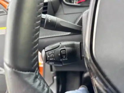 Photo 18 Peugeot 2008  PureTech 100 S&S BVM6