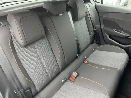 Photo 29 Peugeot 308  Hybrid 145 e-DCS6