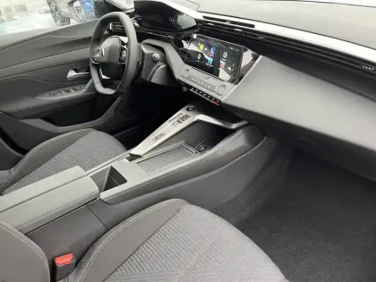 Photo 27 Peugeot 308  Hybrid 145 e-DCS6