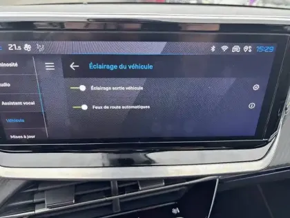 Photo 19 Peugeot 208  Hybrid 136 e-DCS6