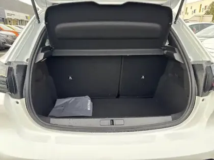 Photo 5 Peugeot 208  Hybrid 136 e-DCS6