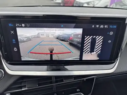 Photo 14 Peugeot 208  Hybrid 136 e-DCS6