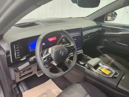 Photo 4 Renault Espace  E-Tech full hybrid 200 GSR2