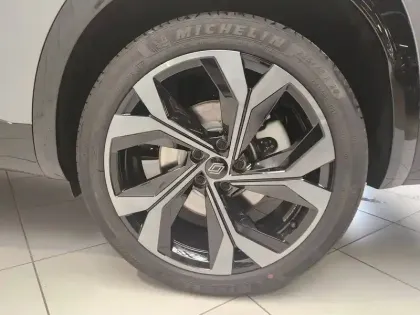 Photo 11 Renault Espace  E-Tech full hybrid 200 GSR2