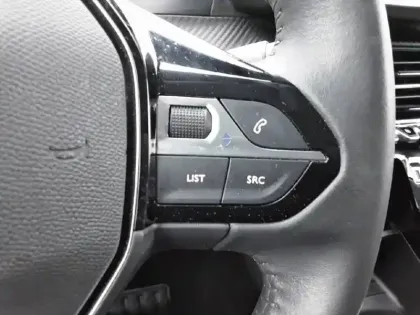 Photo 18 Peugeot 208  PureTech 75 S&S BVM5