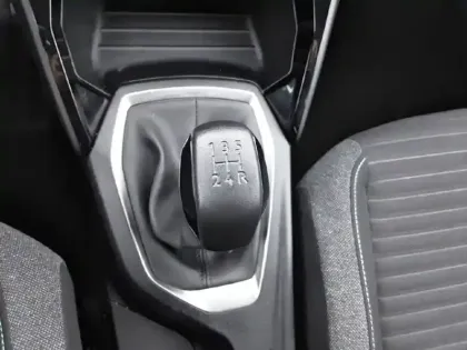 Photo 13 Peugeot 208  PureTech 75 S&S BVM5