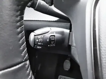 Photo 19 Peugeot 208  PureTech 75 S&S BVM5