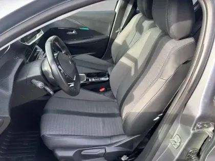 Photo 10 Peugeot 208  PureTech 100 S&S BVM6