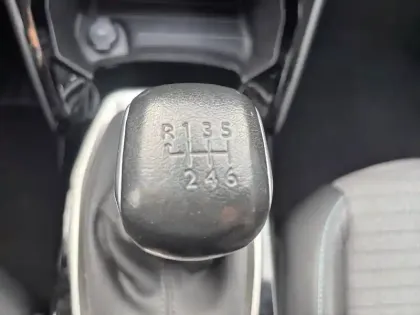 Photo 13 Peugeot 208  PureTech 100 S&S BVM6