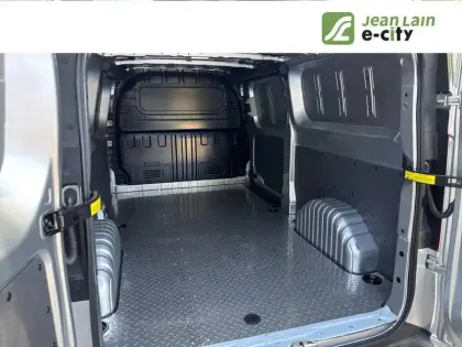 Photo 29 Maxus Deliver7  FOURGON L2H1 2.0D 150 CH