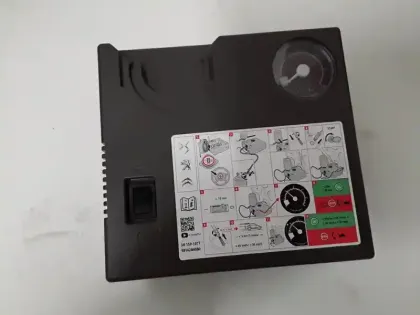 Photo 18 Peugeot 208  PureTech 100 S&S BVM6