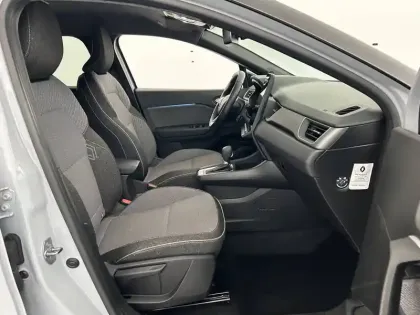 Photo 13 Renault Captur  E-Tech full hybrid 145 ch