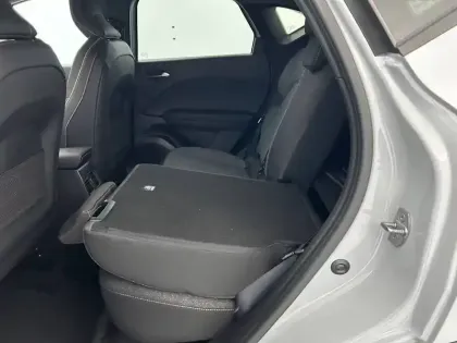 Photo 26 Renault Captur  E-Tech full hybrid 145 ch