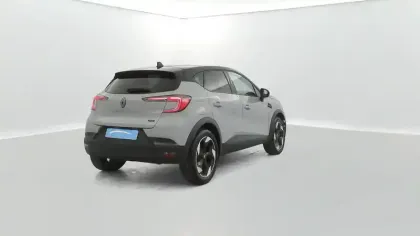Photo 4 Renault Captur  E-Tech full hybrid 145 ch
