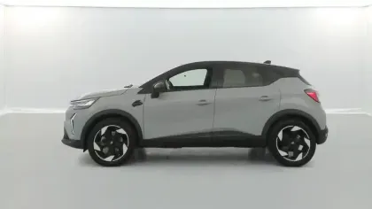 Photo 1 Renault Captur  E-Tech full hybrid 145 ch