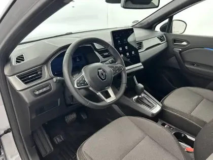 Photo 9 Renault Captur  E-Tech full hybrid 145 ch