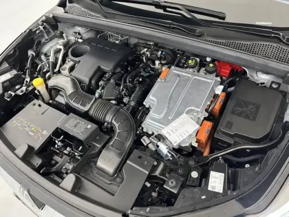 Photo 21 Renault Captur  E-Tech full hybrid 145 ch