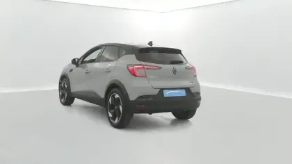 Photo 2 Renault Captur  E-Tech full hybrid 145 ch