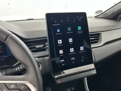 Photo 11 Renault Captur  E-Tech full hybrid 145 ch