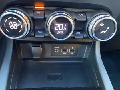 Photo 38 Renault Arkana  TCe 160 EDC - 23