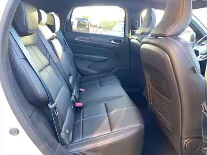 Photo 15 Renault Arkana  TCe 160 EDC - 23