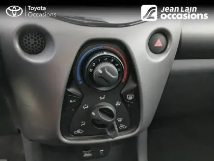 Photo 33 Toyota Aygo  1.0 VVT-i