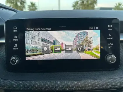 Photo 27 Skoda Fabia  1.0 TSI 95 ch EVO 2 BVM5