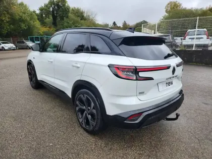 Photo 1 Renault Austral  E-Tech hybrid 200