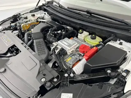 Photo 31 Renault Austral  E-Tech hybrid 200