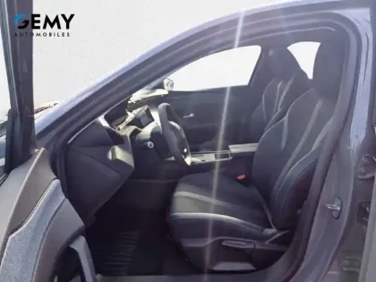 Photo 8 Peugeot 308  Electrique 54 kWh 156ch