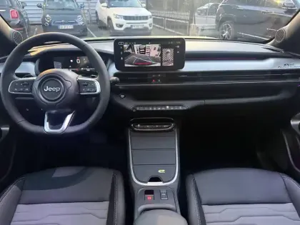 Photo 36 Jeep Avenger  1.2 Turbo T3 145 ch e-Hybrid BVR6 4xe