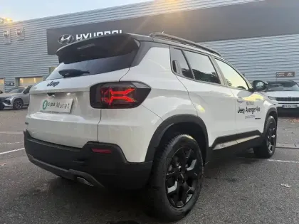 Photo 78 Jeep Avenger  1.2 Turbo T3 145 ch e-Hybrid BVR6 4xe