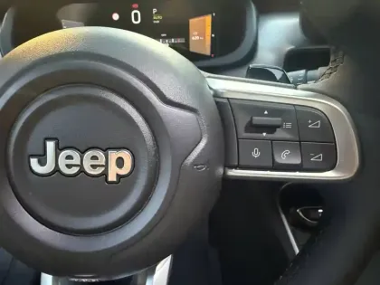 Photo 97 Jeep Avenger  1.2 Turbo T3 145 ch e-Hybrid BVR6 4xe