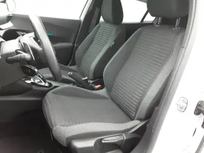 Photo 10 Peugeot 2008  PureTech 130 S&S EAT8