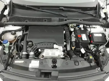 Photo 14 Peugeot 2008  PureTech 130 S&S EAT8