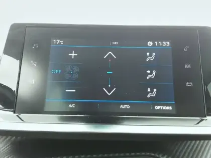 Photo 23 Peugeot 2008  PureTech 130 S&S EAT8