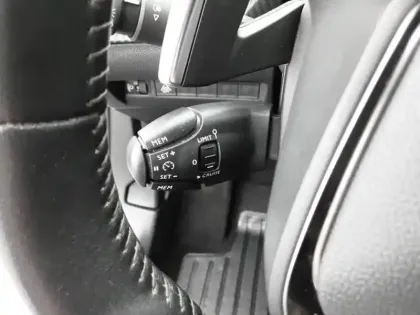 Photo 18 Peugeot 2008  PureTech 130 S&S EAT8