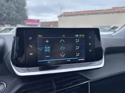 Photo 20 Peugeot 2008  Electrique 136 ch