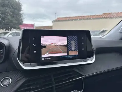 Photo 14 Peugeot 2008  Electrique 136 ch