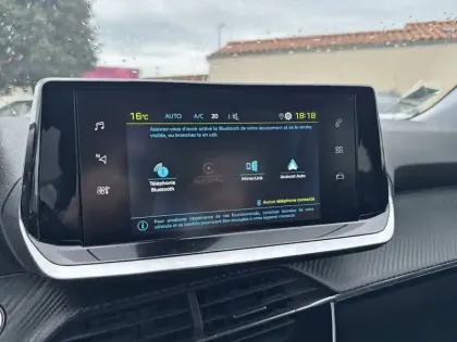 Photo 21 Peugeot 2008  Electrique 136 ch