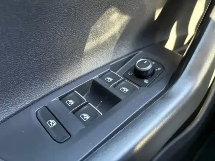 Photo 17 Volkswagen Polo  1.0 TSI 95 S&S DSG7