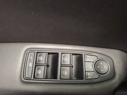 Photo 57 Renault Captur  E-Tech 145 - 21