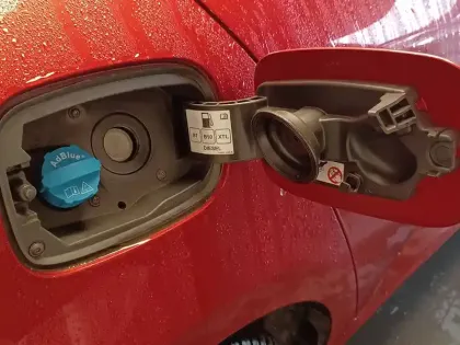 Photo 101 Renault Megane Mégane IV Berline Blue dCi 115