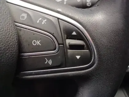 Photo 33 Renault Megane Mégane IV Berline Blue dCi 115