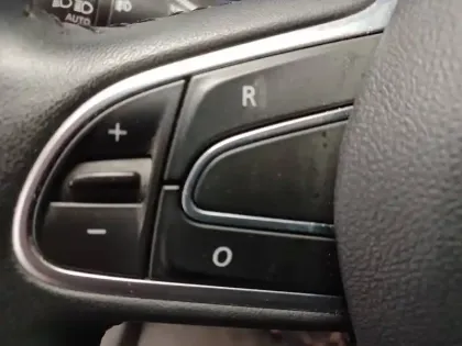 Photo 34 Renault Megane Mégane IV Berline Blue dCi 115