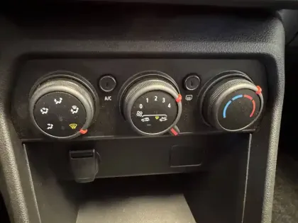 Photo 35 Dacia Sandero  TCe 90