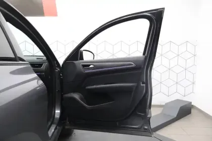 Photo 35 Renault Arkana  E-Tech full hybrid 145 GSR2