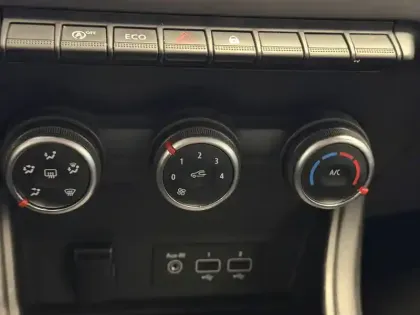 Photo 34 Renault Captur  TCe 90 - 21