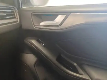 Photo 23 Ford Focus  1.0 EcoBoost 125 S&S mHEV