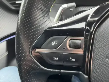 Photo 29 Peugeot 2008  PureTech 130 S&S EAT8